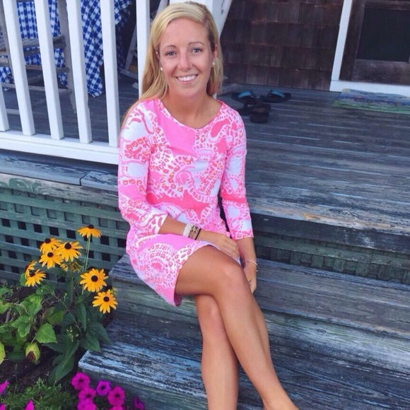 Meet your Posher, Emily - Picture 1 of 2